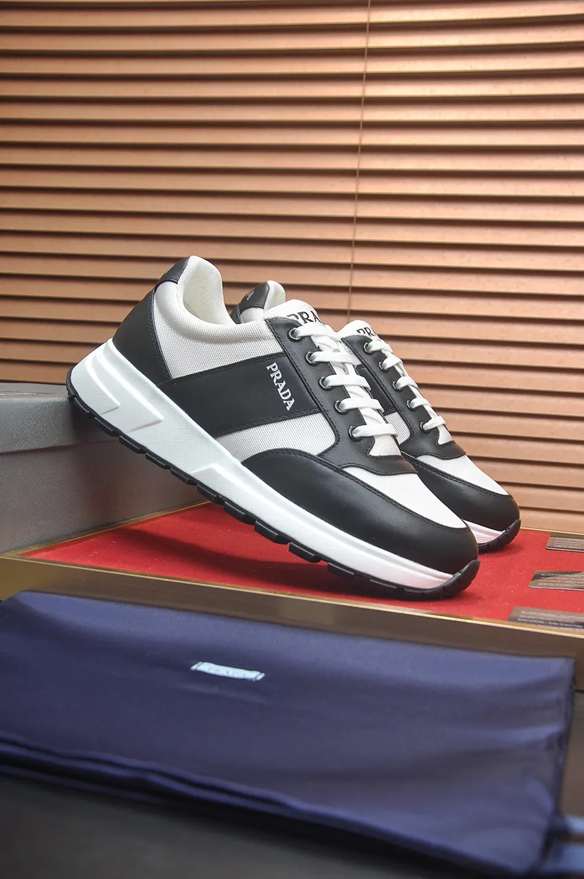 Men's shoes 💰580💶 [PRADA] Top original items, new seasonal styles, high-quality original items, top-grade high-mercerized cowhide combined with original breathable fabric + imported glue, imported stretch fabric inside with original cowhide feet, original thick outsole! Quality guaranteed! Code 38-45 (45 customized)